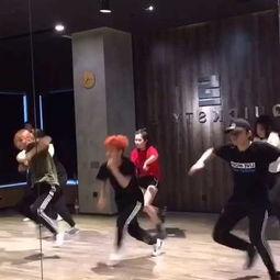 律动男女成人舞蹈视频